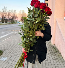 Букет из 9 красных роз 100 см