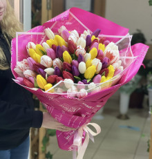 101 тюльпан с упаковкой