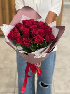 25 импортных роз "Родос" 40 см с упаковкой 