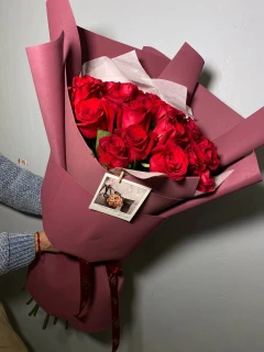 Букет из 25 Эквадорских роз (VIP) с упаковкой