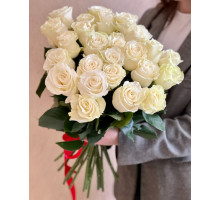25 белых роз "Мондиаль" Эквадор 