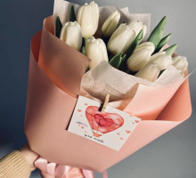 15 белых тюльпанов Антарктика