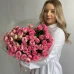 Букет из 15 веток кустовой розы  Жизель с упаковкой