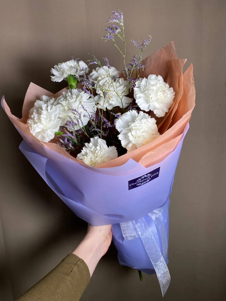 9 диантусов с лимониумом