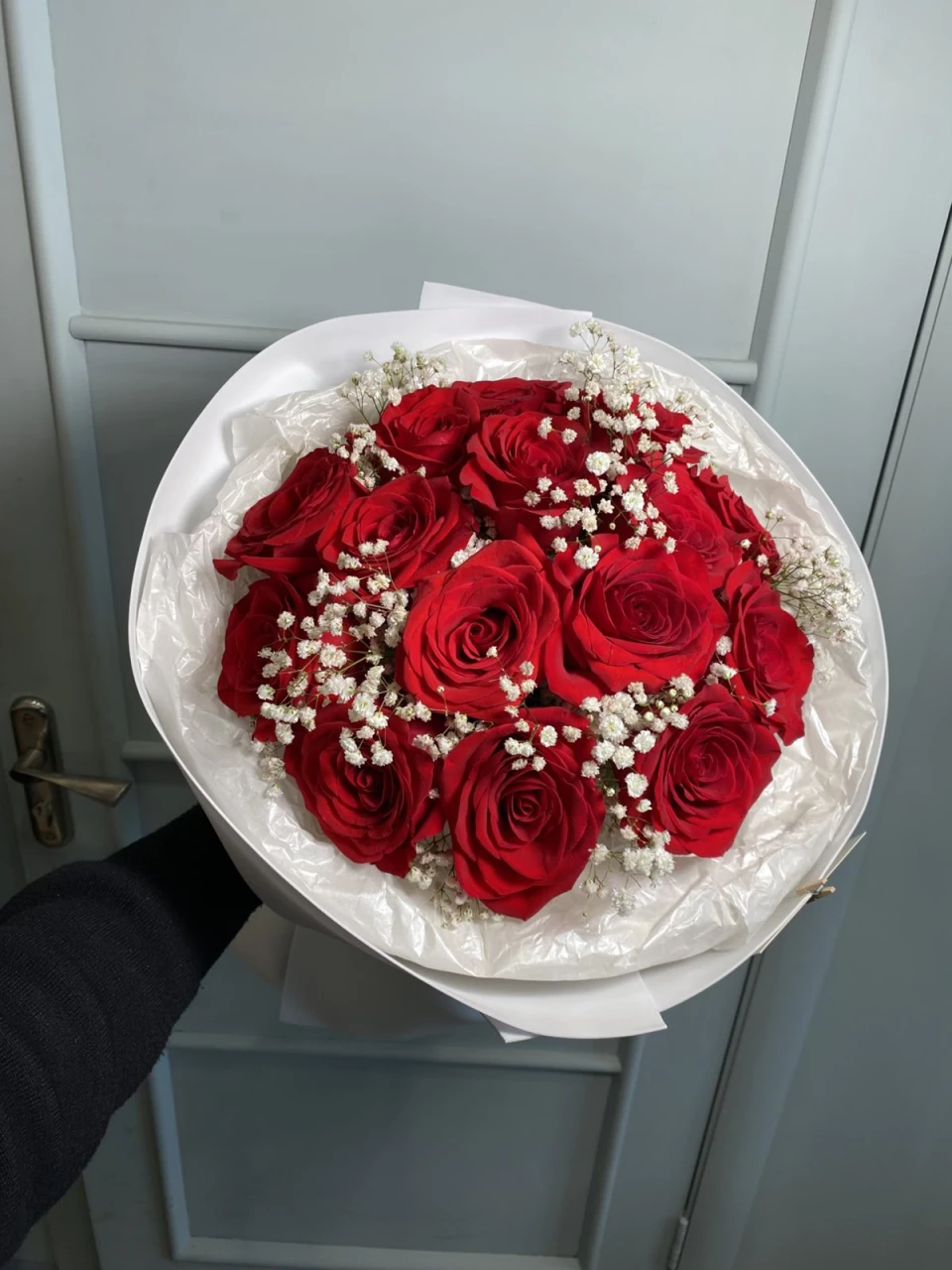 БУКЕТ 15 эффектных роз Эквадор 