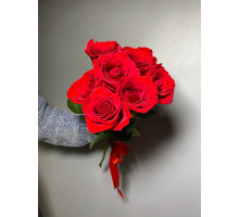 7 эквадорских роз "Страсть"