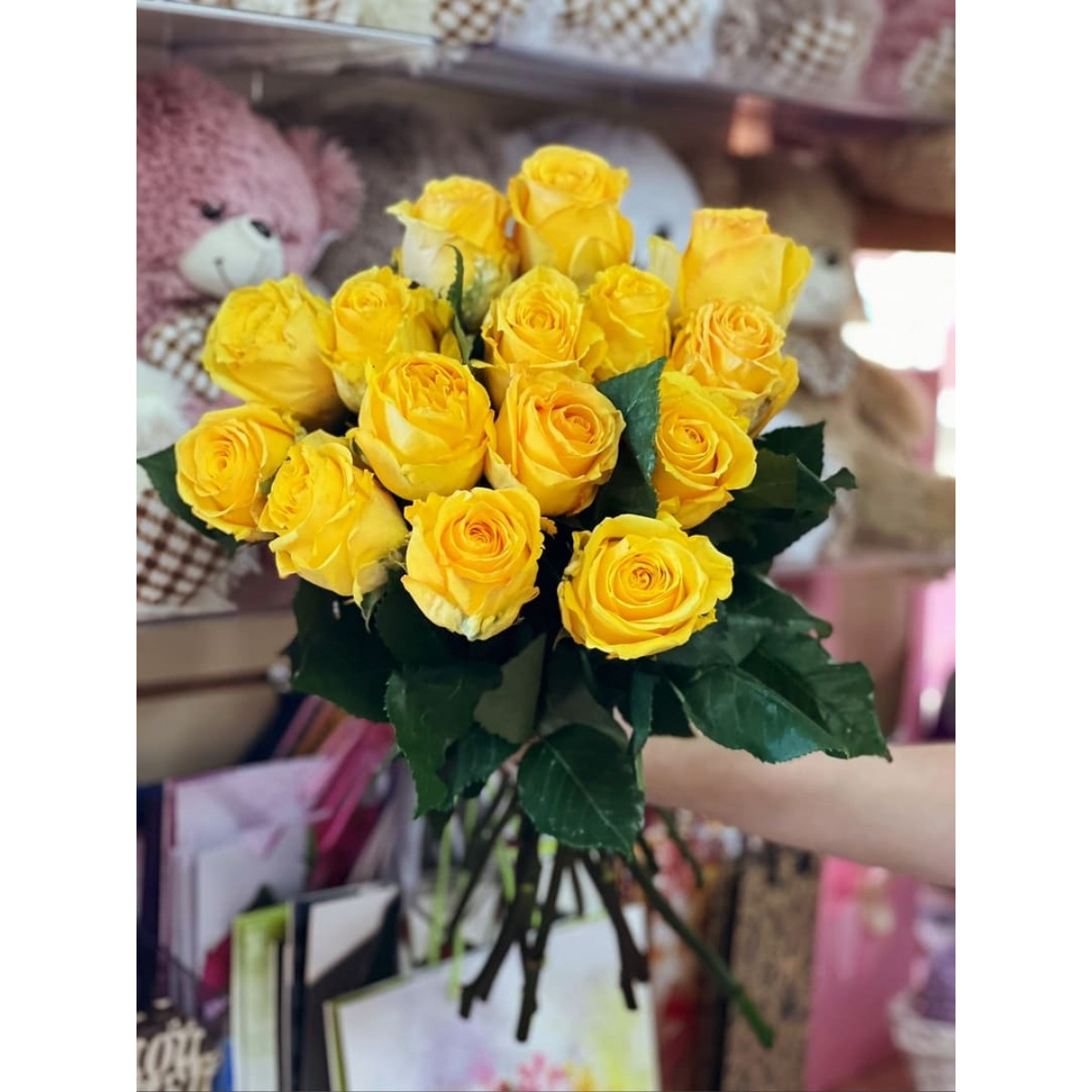 Букет 15 желтых роз Пэни Лэйн