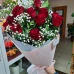 Букет из 9 роз "Родос" с гипсофилой 
