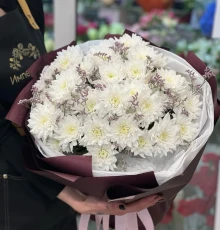Букет из хризантемы с лимониумом