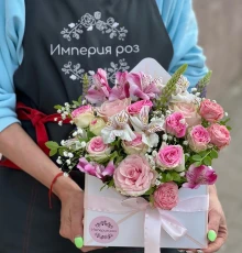 Купить конверт из цветов в Солигорске с доставкой