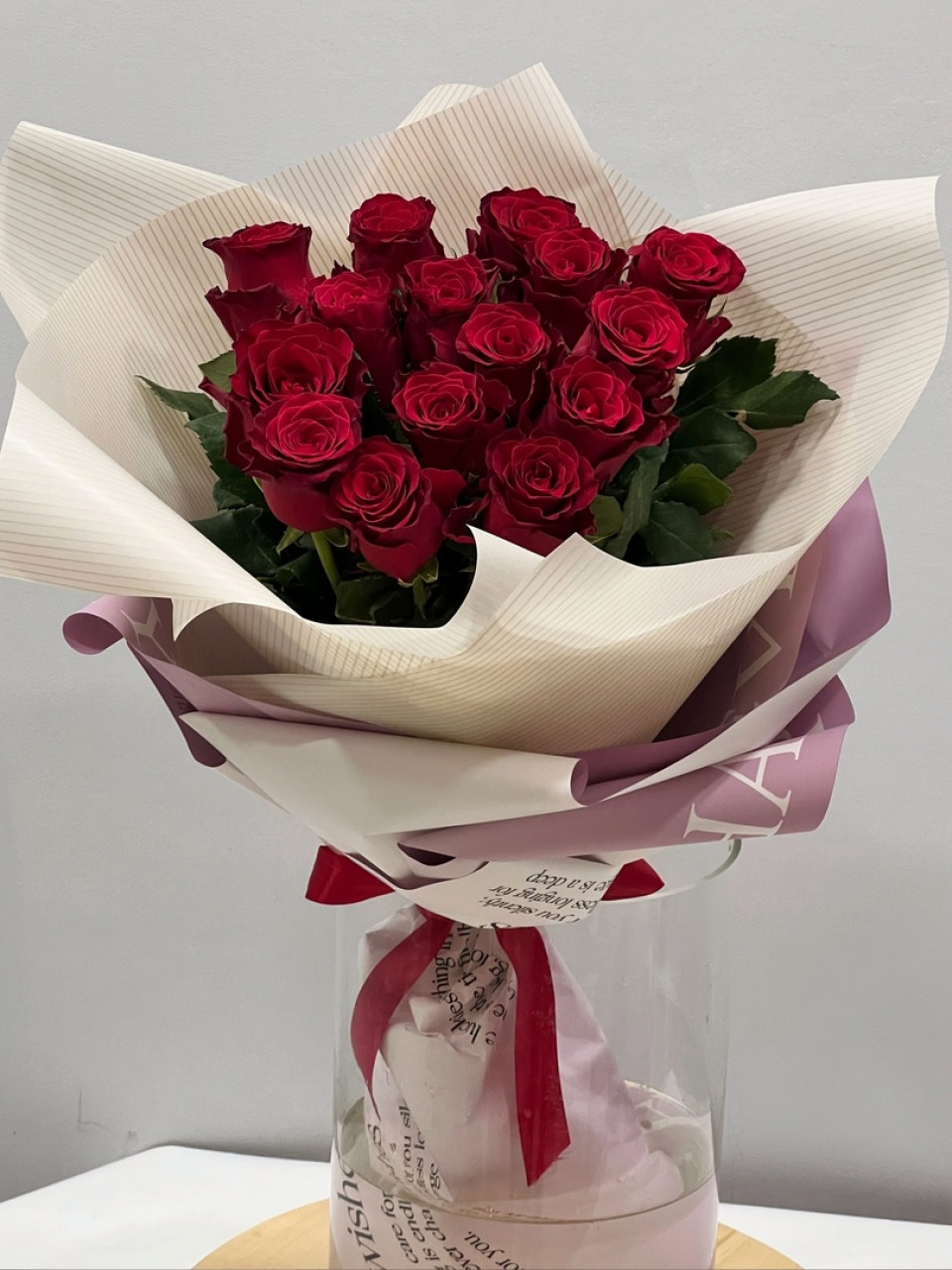 Букет 15 красных роз Голландия с упаковкой
