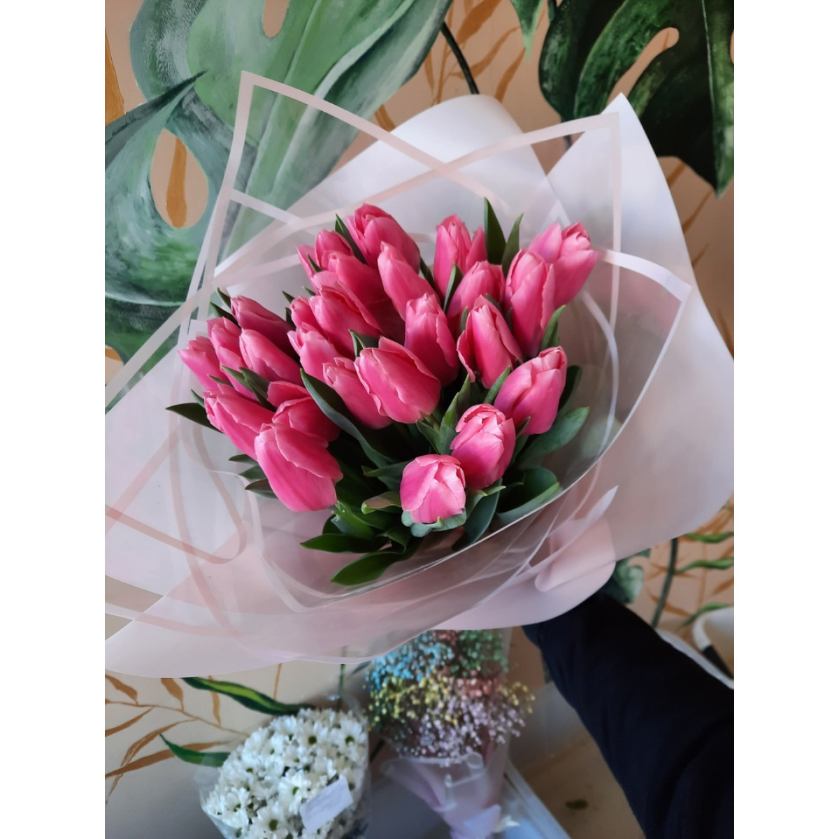 27 розовых тюльпанов