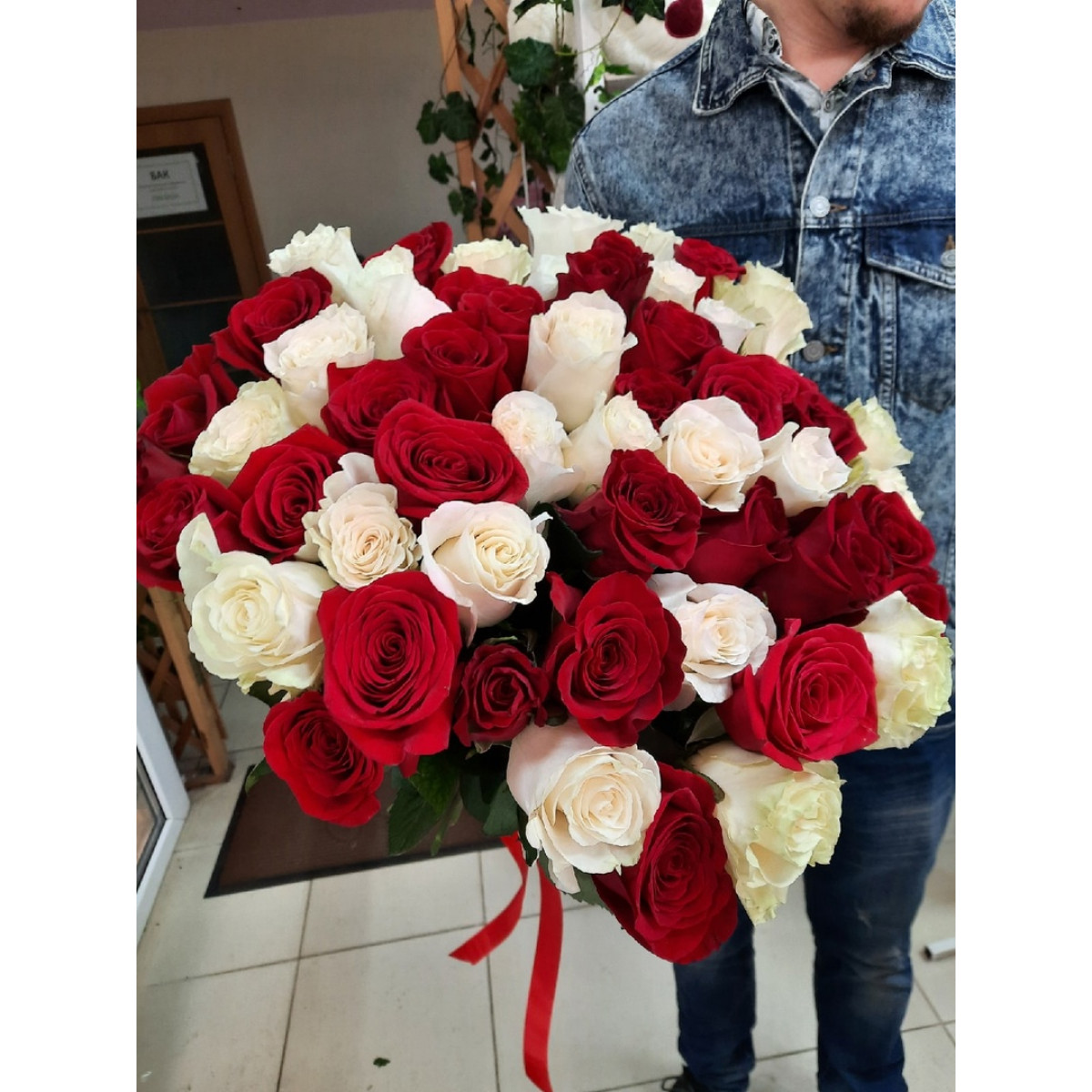 БУКЕТ 51 роза "Микс" Эквадор