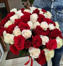 БУКЕТ 51 роза "Микс" Эквадор