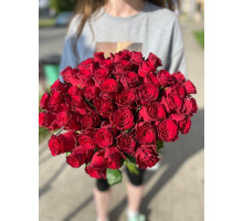 БУКЕТ 51 красная роза Родос 40 см