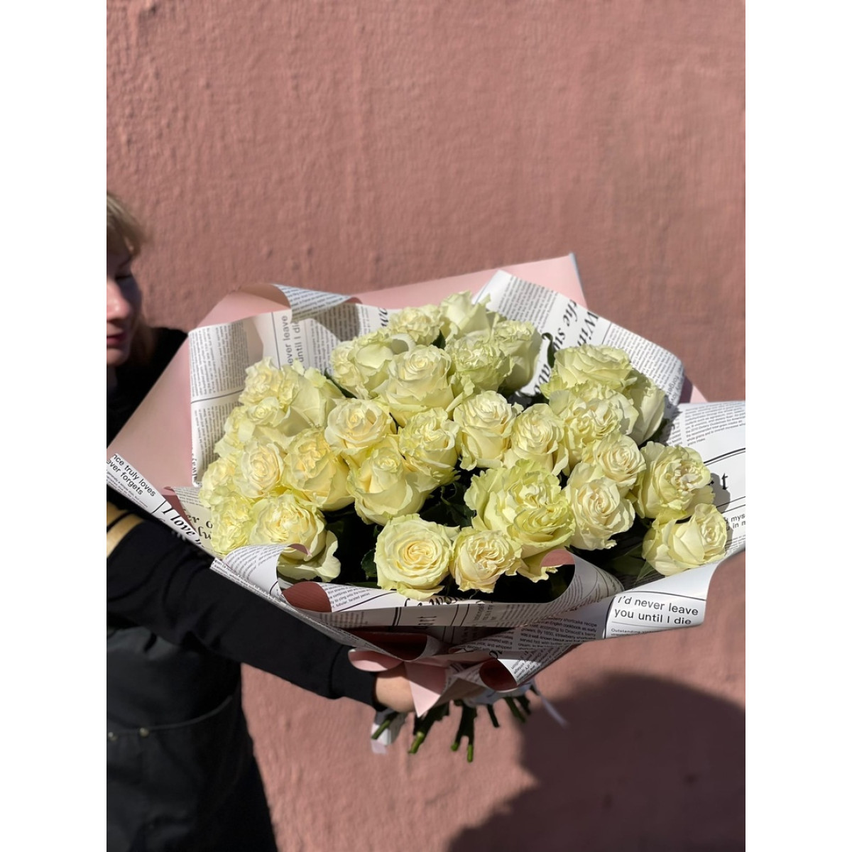 Букет 35 белых роз Эквадор