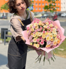 23 ветки кустовых роз