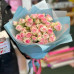 Букет из 7 веток кустовой розы   Динара с упаковкой