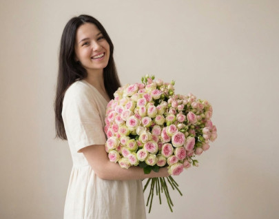 Кустовые розы различных сортов