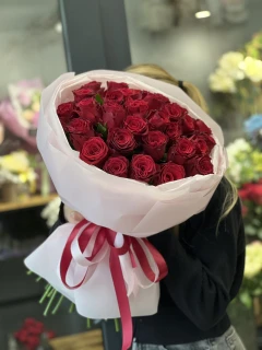 Букет из 31 красной розы Родос Премиум